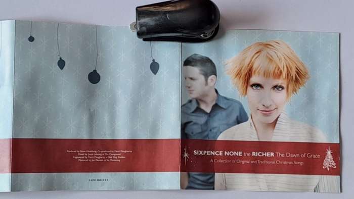 CD  Sixpence none the richer  -  The dawn of Grace: A Collection of original and traditional Christ