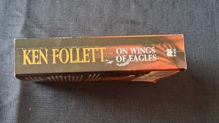 Ken Follet  - On wings of eagles - paperback/softcover - pages 606