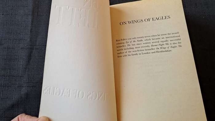 Ken Follet  - On wings of eagles - paperback/softcover - pages 606