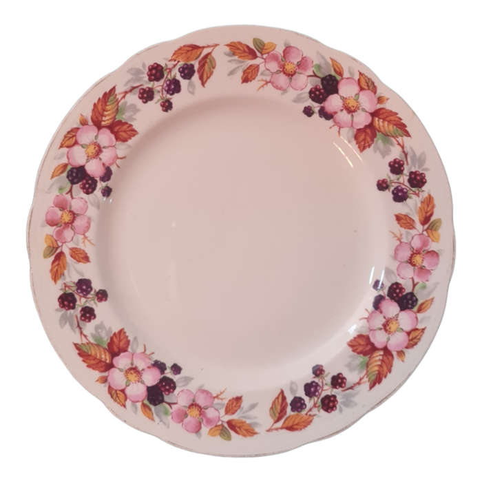 Vintage Alfred Meakin flower and berries    QC3927