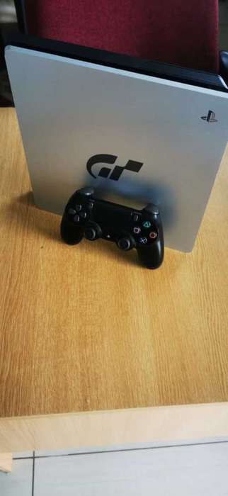 PS4 1TB Slimline , Jailbreaked, 15 Games