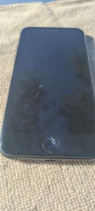 iPhone 7 - Jet Black - 128GB - Very Good Condition - Please Read