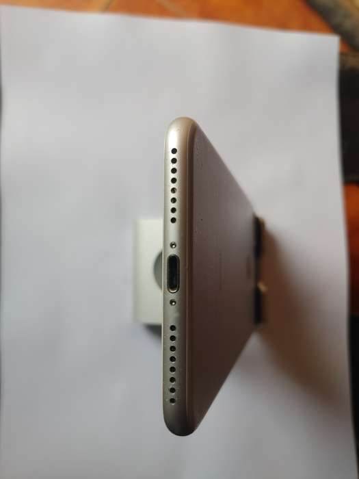 iPhone 7 Plus - Silver - 32GB - Good Condition