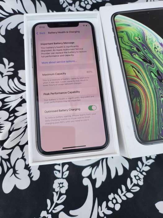 iPhone X - Silver - 256GB - Box Included - Excellent Condition