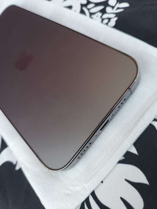 iPhone 12 Pro - Graphite - 128GB - Excellent Condition