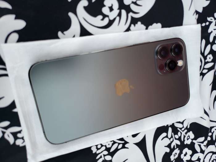 iPhone 12 Pro - Graphite - 128GB - Excellent Condition