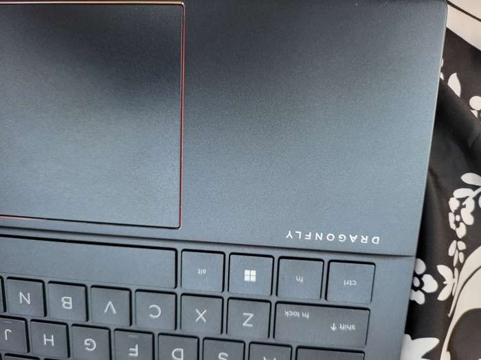 HP Elite - Dragonfly G3 - i7 12th Gen -16GB Ram - 256GB SSD - Touch Screen - Very Good Condition