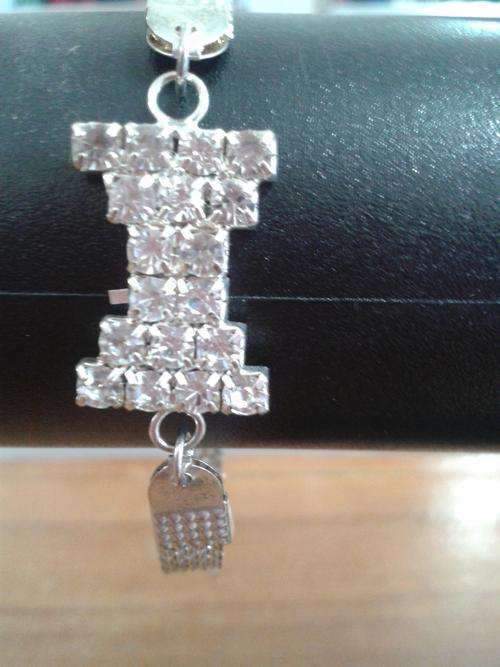 Diamante bracelet with extension chain for perfect fit