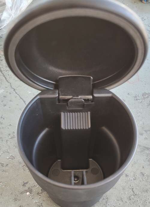 Car Ashtray And Lighter NEW