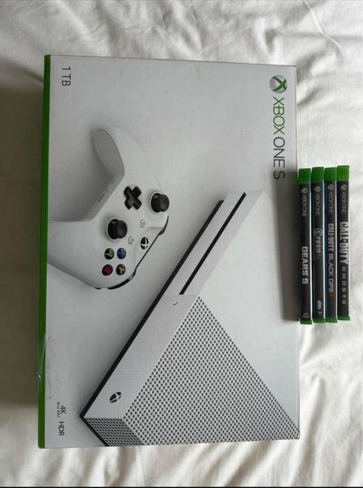 Xbox One S 1tb In Box Controller and Game