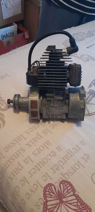 Engine for quarter scale model airplane