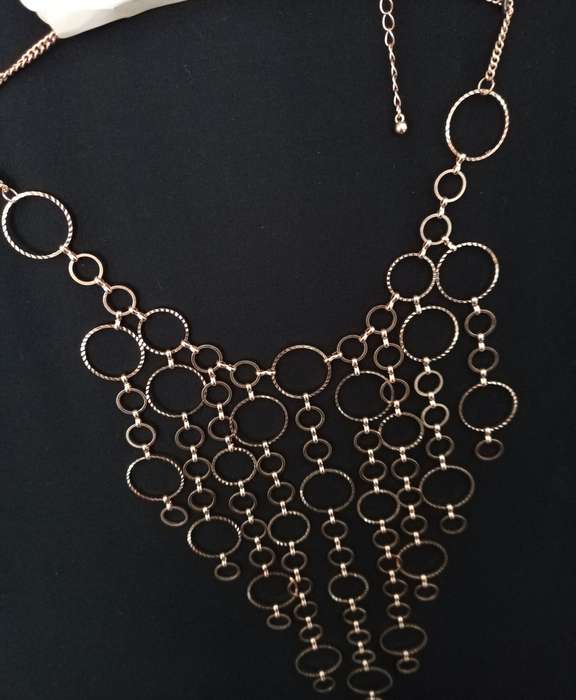 Ladies Jewelry - LOVISA glamorous long necklace in gold tones