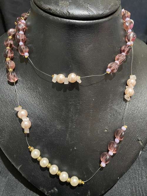 Necklace earrings
