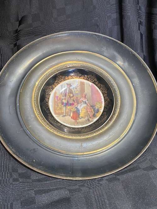 Plate display