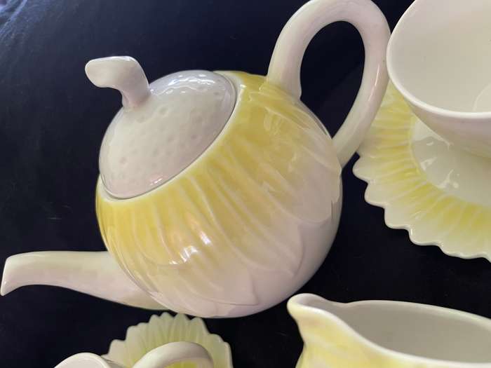 Duos teapot contemporary