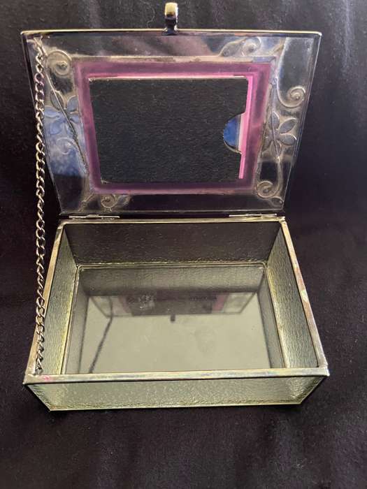 Jewellery box lead painted glass