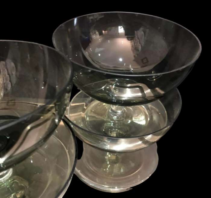 Dessert/parfait glasses