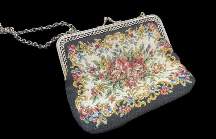 Handbag petit point