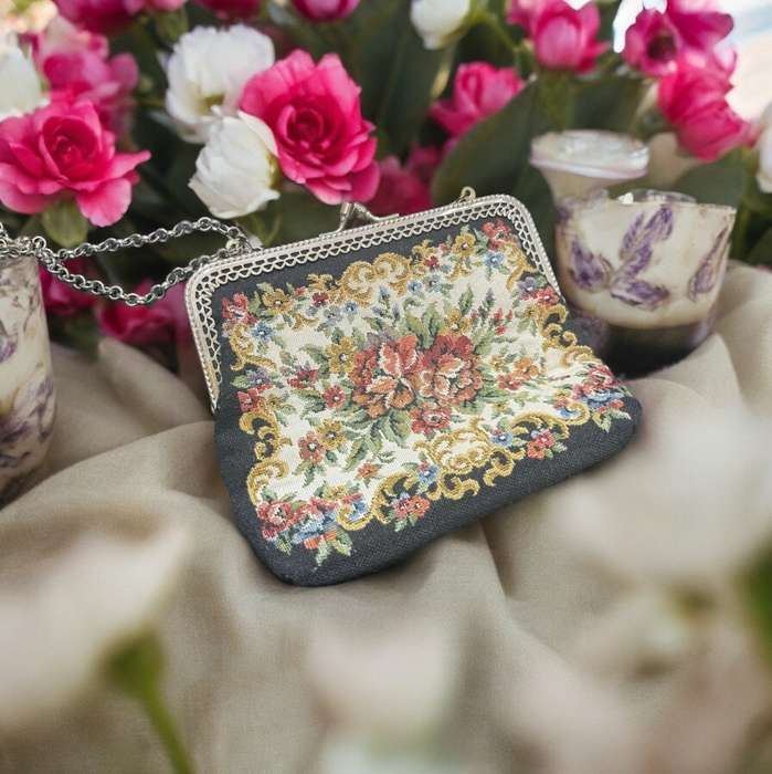 Handbag petit point