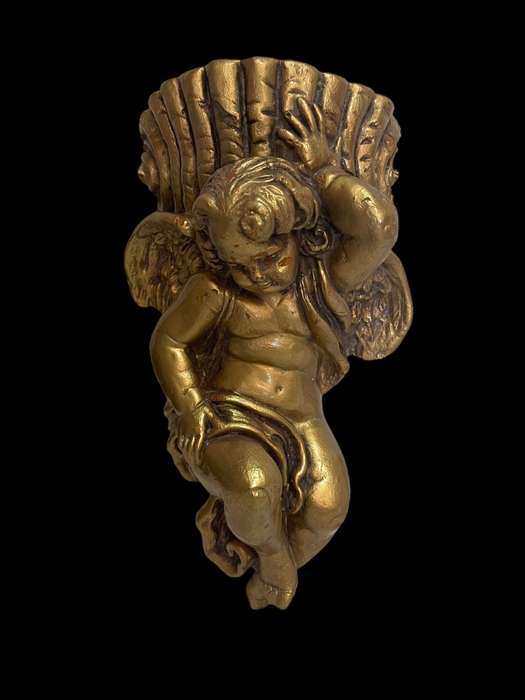 Wall sconce cherub