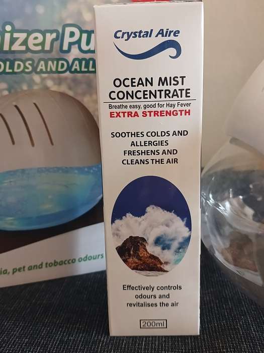 Crystal Aire LED purifier plus 200ml Ocean Mist concentrate bundle