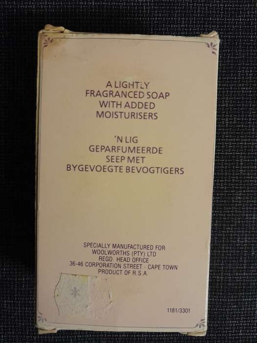 Collectors vintage Woolworths soap bar Wild Iris 125g