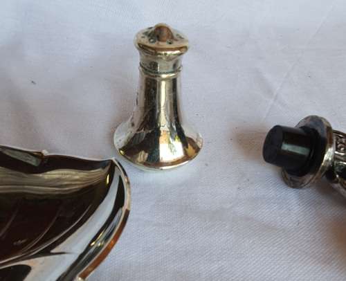 A VINTAGE JOBLOT KITCHENALIA ALL SILVER PLATED AND STAINLESS STEEL SOLD AS IS