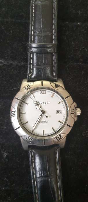 A MENS VOYAGER SPORTS WATCH SOLD AS IS NOT NOT TESTED