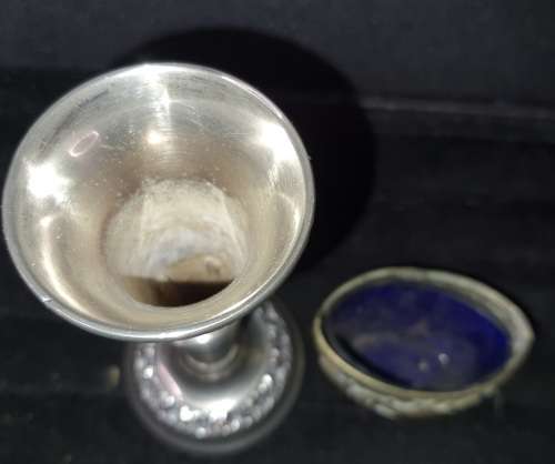 TWO VINTAGE SILVER PLATED DECORATIVE ITEMS FOR THE HOME