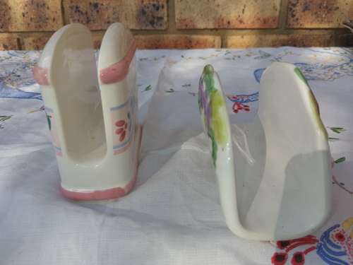 TWO VINTAGE PORCELAN CERAMIC SERVIETTE HOLDERS