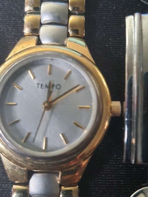 A VINTAGE JOBLOT QUARTZ WOMANS WATCHES