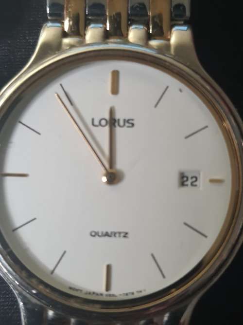 A VINTAGE JOBLOT QUARTZ WOMANS WATCHES