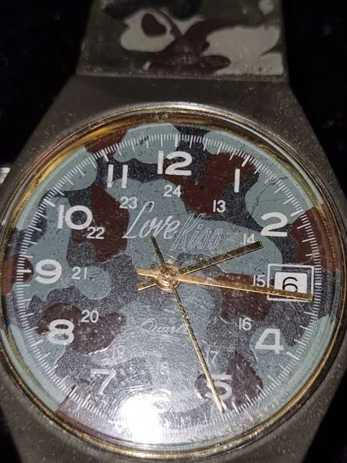 A COLLECTION OF TEEN FASHION WATCHES SOLD AS IS NOT TESTED