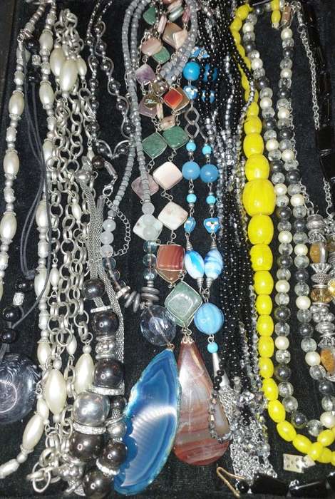 A BULK COLLECTION OF SILVERPLATED AND STAINLESS STEEL, MURANO GLASS, AND OTHER SEMI PRECIOUS GEM ST