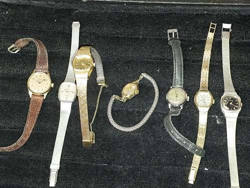A VINTAGE COLLECTION JOB LOT WOMANS WRIST WATCHES SOLD AS IS NOT TESTED