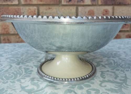 AN ART DECOR  ALUMINUM ALLOY SERVING BOWL