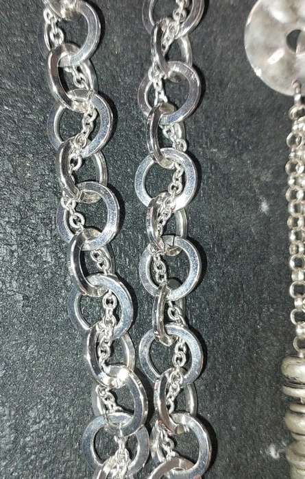 A COLLECTION OF FASHION-DESIGNED QUALITY COSTUME NECKLACES SOLD AS IS