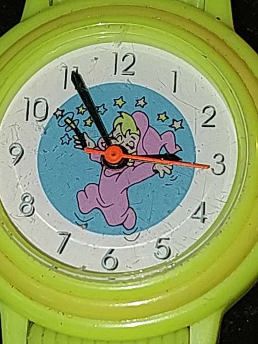 2 GIRLS WATCHES SOLD AS IS NOT TESTED