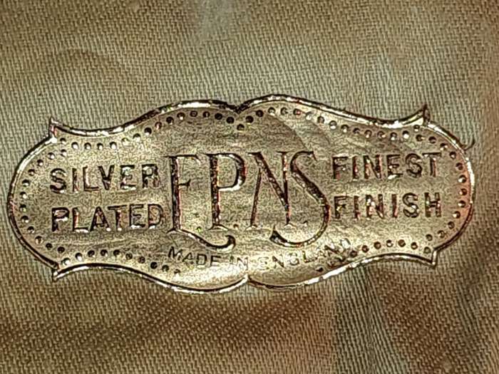 AN ANTIQUE SILVER PLATE EPNS FINEST FINISH MADE IN ENGLAND SET OF 6 TEASPOON