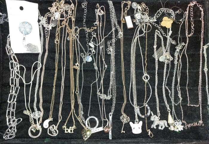 A BULK JOBLOT COLLECTION PETIT COSTUME NECKLACES SOLD AS IS