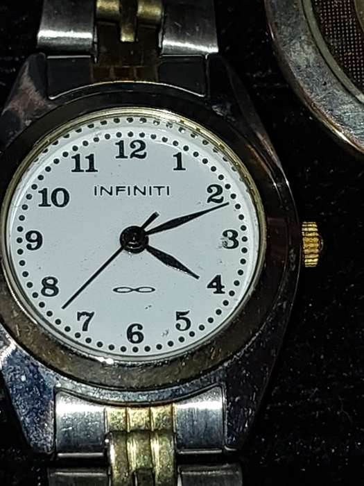 A VINTAGE JOB LOT WOMANS WATCHES SOLD AS IS NOT TESTED