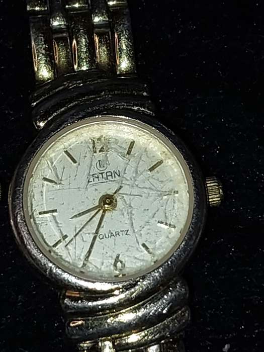 A VINTAGE JOB LOT WOMANS WATCHES SOLD AS IS NOT TESTED