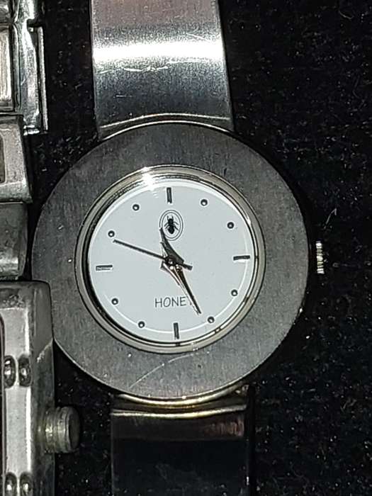 A COLLECTION OF ELEGANT LADIES WRIST WATCHES