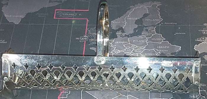 A VINTAGE COLLECTION SILVER SILVER-PLATED SERVING TRAY BASKETS