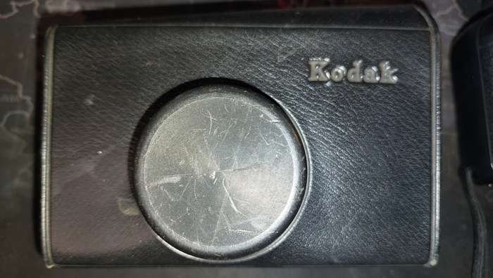 TWO VINTAGE KODAK CAMERAS SOLD AS IS NOT TESTED