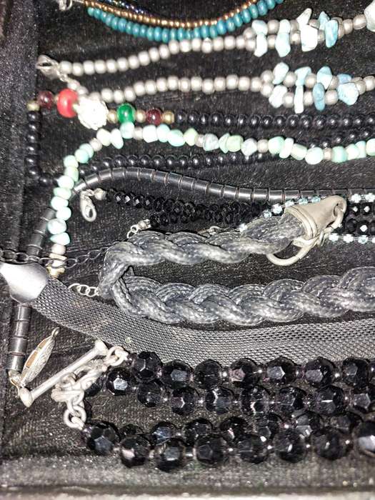 A VINTAGE COLLECTION OF TURQUOIS AND DIAMANTE COSTUME JEWELRY SOLD AS IS