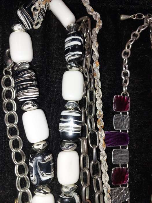 A VINTAGE COLLECTION DESIGNER COSTUME NECKLACES SOLD AS IS