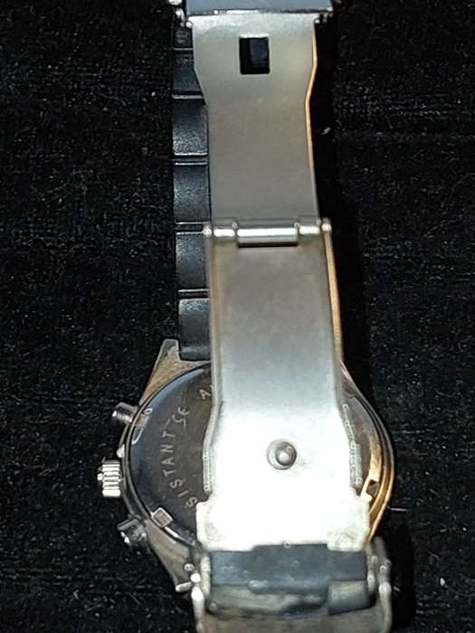 A VINTAGE YVES BERTELIN CHRONO 5ATM  MODEL WP30672 WITH A CRYSTAL BAZEL AND RUBBER BAND