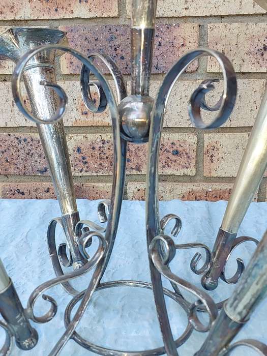 A VINTAGE FIVE STEM EPERGNE EPNS SOLD AS IS
