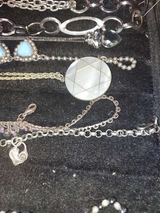 A VINTAGE COLLECTION COSTUME NECKLACES SOLD AS IS